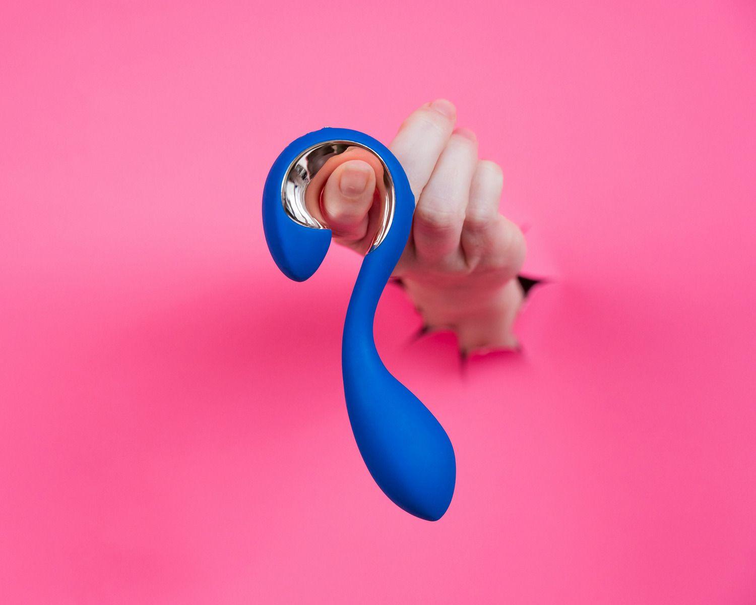 セルフプレジャー　バイブレーター　挿入